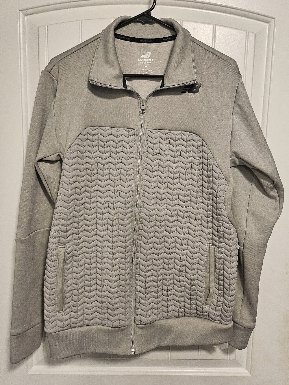 New Balance Men’s Light Gray Quilted-Front Zip Jacket